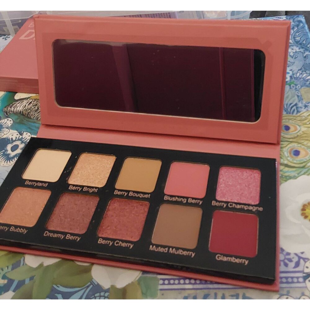 BNIB~Violet Voss Berries n Cream Dreams Eyeshadow Palette